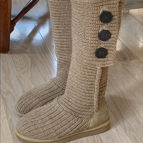 oatmeal colored boots